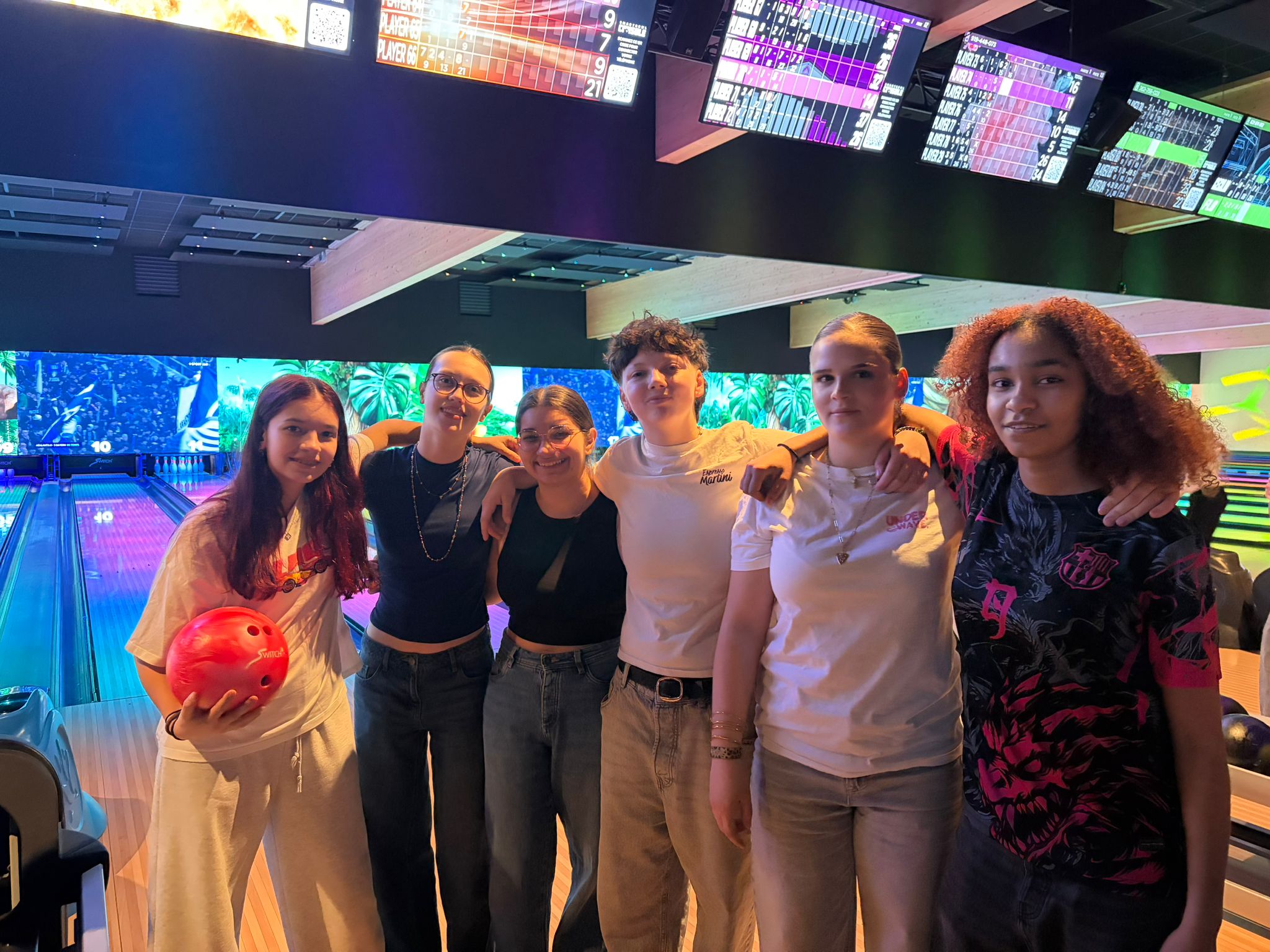 motion photo 1379796521126968449